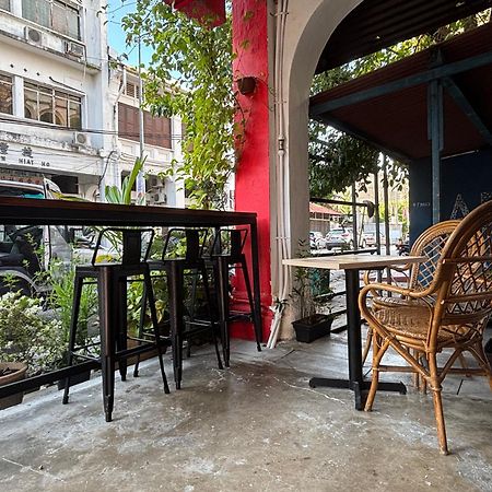 Victoria Pods Hotel George Town Bagian luar foto